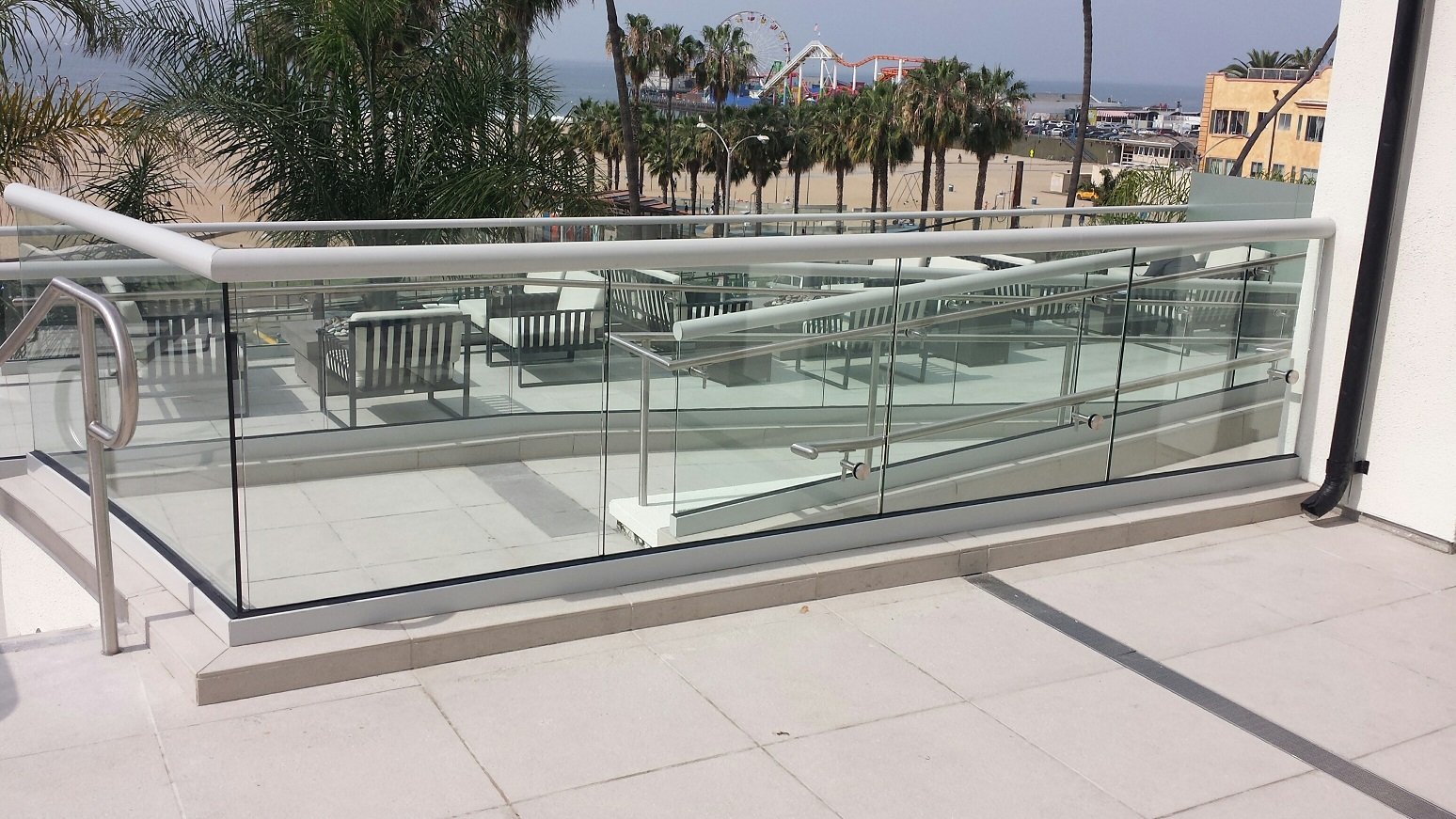 low-profile-base-glass-railing-2